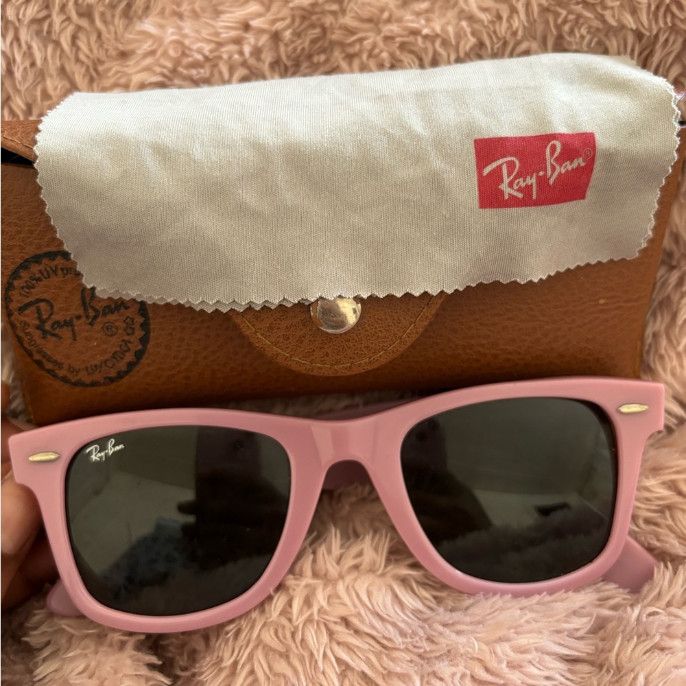 RAY-BAN Vintage Rare Handmade in Italy Wayfarer Sunglasses in Pink Gradient